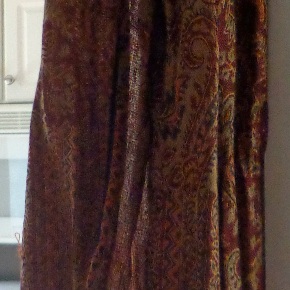 Global Girlfriend Paisley Scarf/Wrap NWT